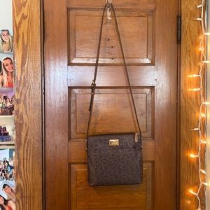 Crossbody bag